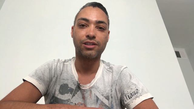 Derrick Delmore's feedback to Maddie смотреть онлайн