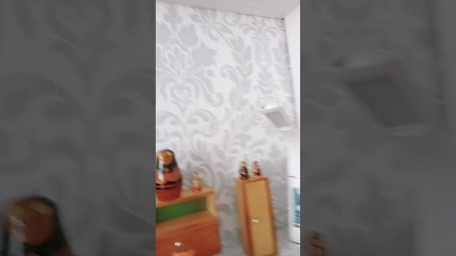 маме Делаю подарок рисуем Кстати у мамы сегодня День рождения смотреть онлайн