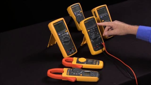 How To Use The MIN/MAX Features on Your Fluke Multimeter смотреть онлайн
