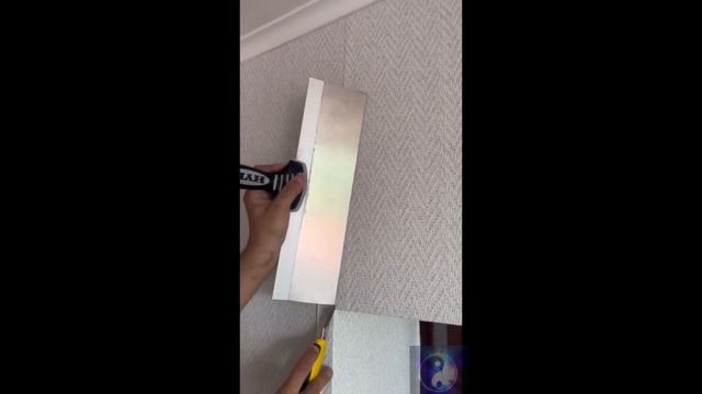 Лайфхак. Клеим обои без видимых швов и стыков. #Shorts смотреть онлайн