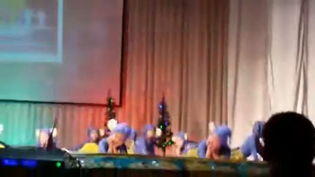 Танец "мадагаскар"гимнастки (мостик колеесо) смотреть онлайн