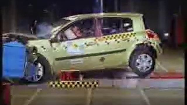 Crash Test of 2002-2005 Renault Megane II Privillage w/sab смотреть онлайн