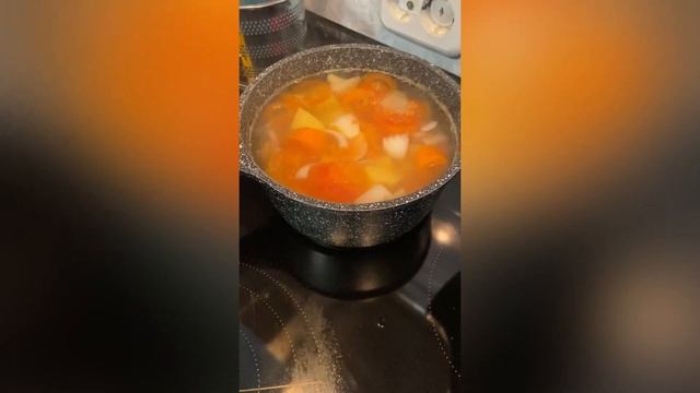 Түрікше әзірленген жасымық сорпасы/ Чечевичный суп по турецки смотреть онлайн