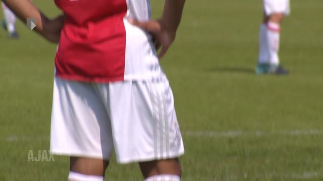 TEAM VAN DE TOEKOMST #11 - Dillon Hoogewerf | Ajax O16 смотреть онлайн