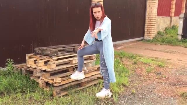 Новые белые кроссовки и лето на Урале. B.El.Ko. смотреть онлайн