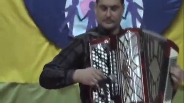 урок игры на баяне№4.Чегринец Михаил ВЕРО.avi смотреть онлайн