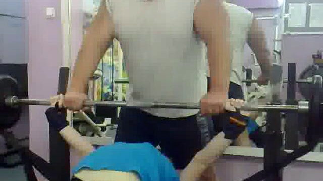 Жим лежа с резиной 25.03.12  Maryana-style