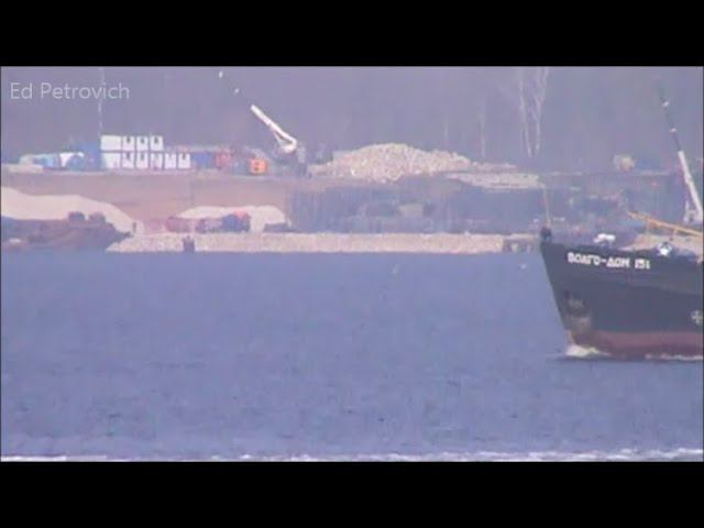 Мост в Самарской обл.23.04.21.В районе строительства моста прошли баржи.Bridge Togliatti-Klimovka.