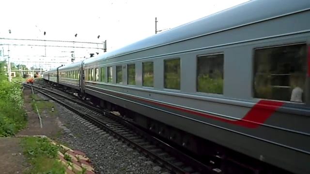 Электровоз ЭП2К-032 с поездом №055 (СПб → Москва) смотреть онлайн