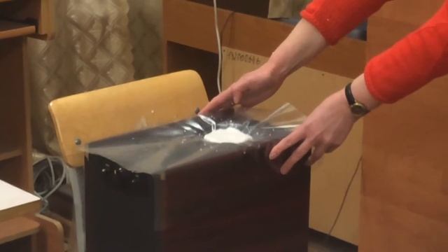 Это крахмал и вода))) смотреть онлайн