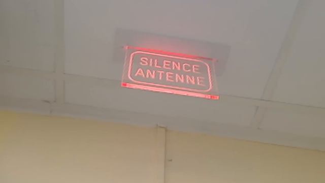 Comment Nathalie va-t-elle réagir à la déclaration d'amour de Serge ? смотреть онлайн