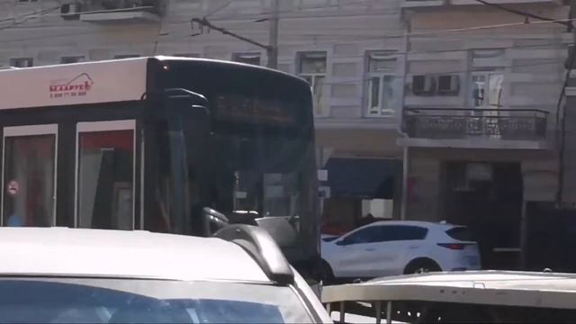 Взял 4 часовой слот в Яндекс Доставке. На сколько выгодно и есть ли заказы в выходные смотреть онлайн