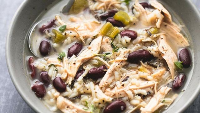 Куриный суп с рисом и фасолью смотреть онлайн