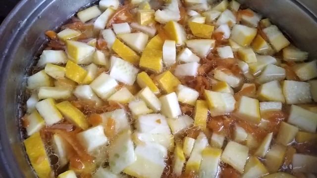 Суп-пюре из кабачков. Рецепт легкий и простой. Съедается почти сразу. смотреть онлайн