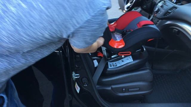 Установка Автокресла на штатный автомобильный ремень. В МАГАЗИНАХ КРЕСЕЛБУРГ т.292-99-55 КРАСНОЯРС смотреть онлайн