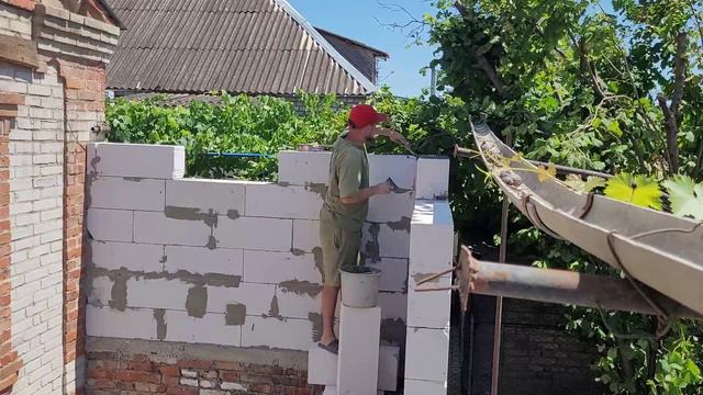 КУПИЛИ ДОМ НА ЮГЕ ДЕЛАЮ РЕМОНТ СВОИМИ РУКАМИ ДОЛОЖИЛ БЛОК ВСКРЫВАЮ ПОЛ ЧТО Я НАШЕЛ ПОД СТАРЫМ ПОЛОМ смотреть онлайн