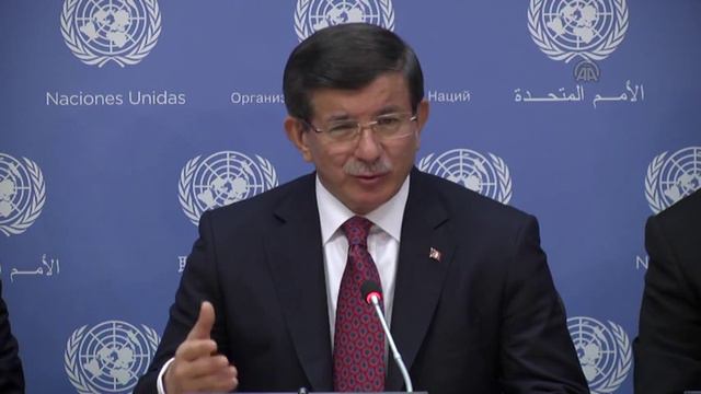 Turkish PM Ahmet Davutoglu attends a press conference смотреть онлайн
