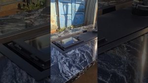 Обзор бездымного гриль-стола из фильма "Джентельмены"