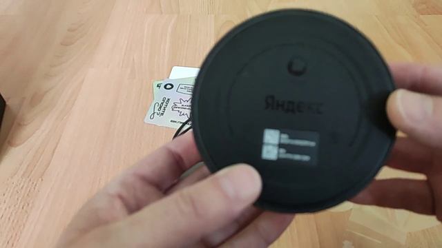 Яндекс станция мини с часами и Алисой