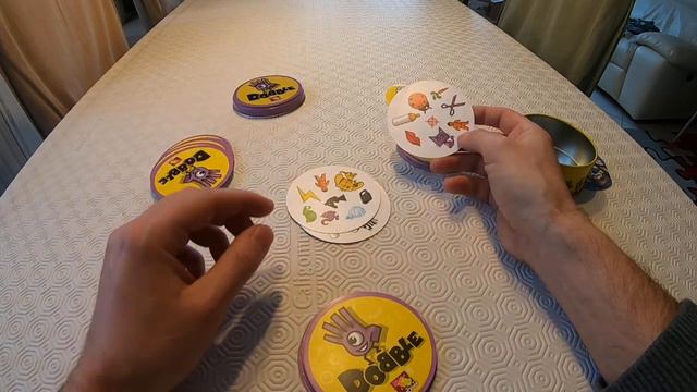 DOBBLE - Comment jouer une partie avec règle du jeu en vidéo de l'éditeur Asmodée. смотреть онлайн