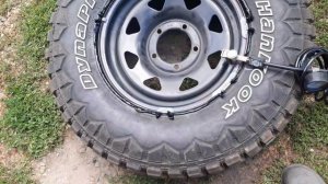 Тайрлоки и бэдлоки не нужны. Приклеиваем шины к диску. +100500 к проходимости)