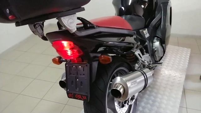 HONDA CBR 1100 XX Super Blackbird (0122) смотреть онлайн