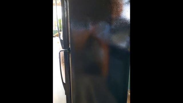 How to paint a white refrigerator black смотреть онлайн