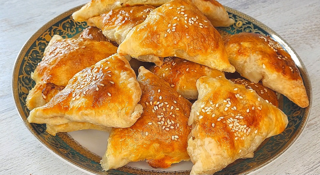 Самса Узбекские из тыквы,из слоеного теста, ну очень вкусно ,просто тает во рту