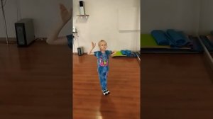 Бальные спортивные танцы ? тренировка Миланушки