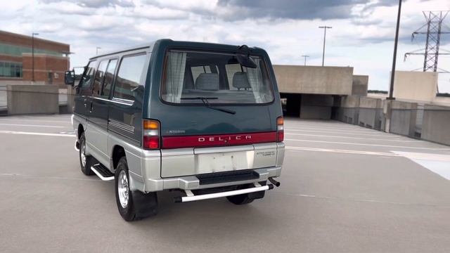 1996 Mitsubishi Delica StarWagon l300 turbo-diesel walk-around смотреть онлайн