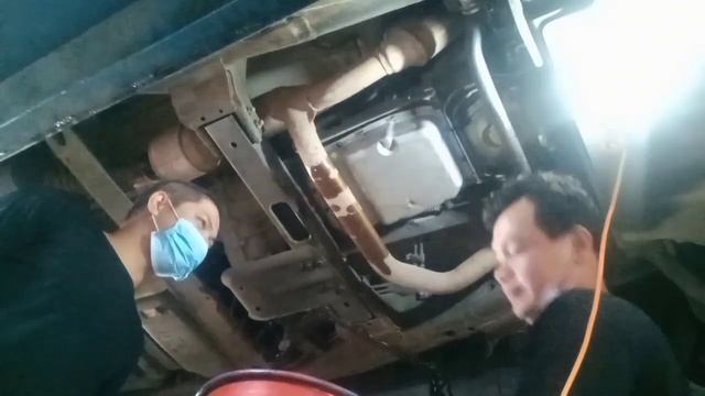 How to change oil automatic transmission Chevrolet tahoe смотреть онлайн