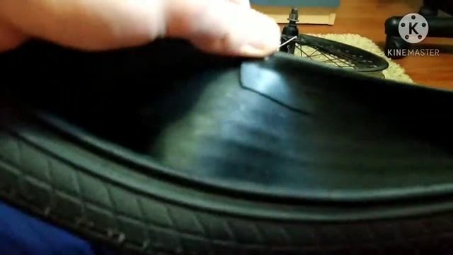 Почему постоянно спускает камеру на велике.