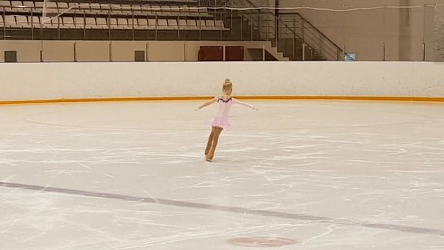 г.Краснодар, 10.04.19г. Юный фигурист. Разминка 1. смотреть онлайн