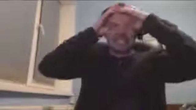 Папич смеется