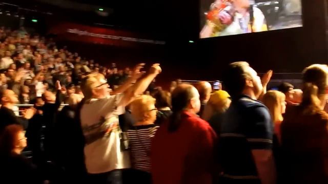 The Beach Boys "Help Me Rhonda" LIVE in Sydney 30th August 2012 смотреть онлайн
