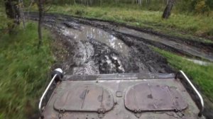 I - Едем на танкетке по лесу. Going through the woods on a tankette
