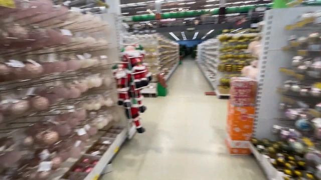 VLOG 173 Новогодняя атмосфера повсюду и в магазинах, и за окном. Все как обычно магазины/готовка смотреть онлайн
