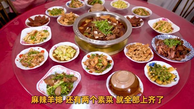 【超小厨】家里装修，买一大扇羊排做拿手好菜招待，大口吃肉大口喝酒真过瘾！ смотреть онлайн