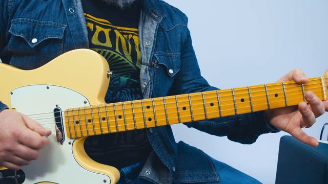 R.E.M. Shiny Happy People Guitar Lesson + Tutorial смотреть онлайн