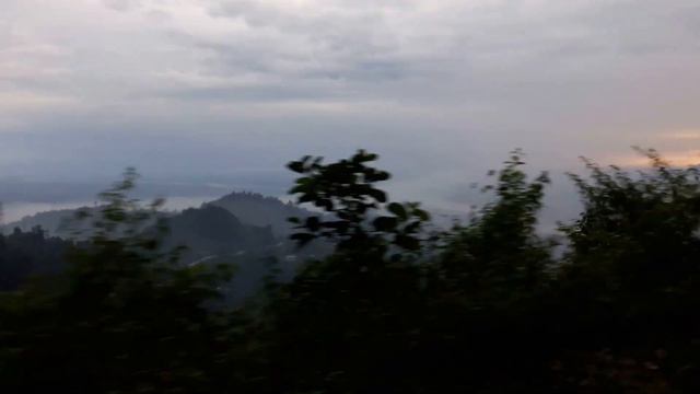 Bhutan trip in a very dengerious 6500 ft hight road, Way to Thimpu Bhutan смотреть онлайн