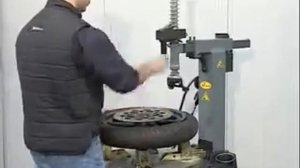 Шиномонтажное оборудование для мотоциклов | Монтаж мотоциклетного колеса