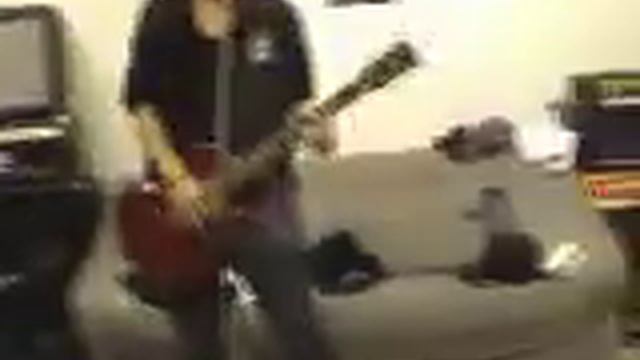 Prins Carl - Fat Bastard.mpg смотреть онлайн