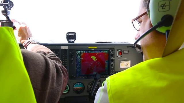 Comercial AERBRAVA XAVI смотреть онлайн