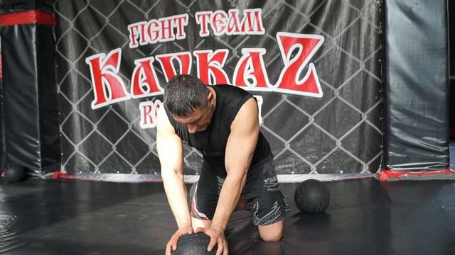 Как развить координацию и баланс бойцу ММА. Часть 2 смотреть онлайн