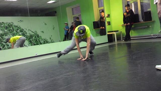 BREAKING / CТУДИЯ ТАНЦА ★ JUMP ★ м.Елизаровская. jump_dance.ru смотреть онлайн
