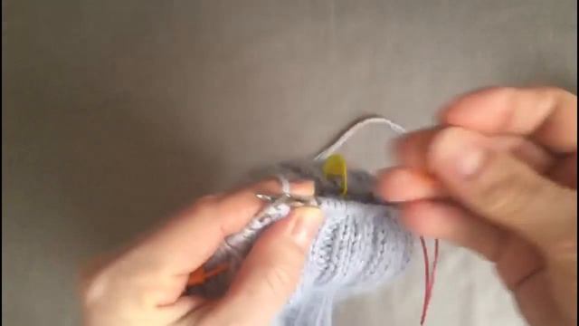 ШАПКА НА ВСЕ СЕЗОНЫ "LINES HAT" KNITTED HAT смотреть онлайн