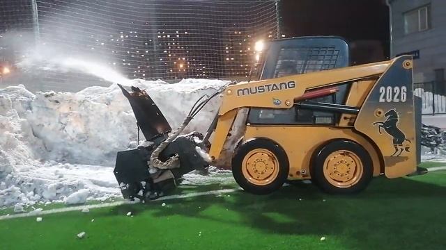 Mustang со снегоротором. смотреть онлайн