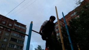 КАК ВЫПОЛНИТЬ СТУЛЬЧИК НА ТУРНИКЕ?! СТУЛЬЧИК НА ОДНОЙ НОГЕ!