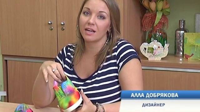 Школа дизайна. Разрисованные кеды в стиле батика смотреть онлайн