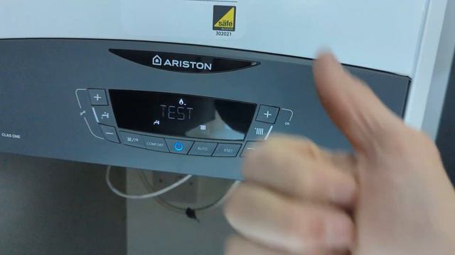 Ariston Clas One Combi boiler. High and low service modes смотреть онлайн